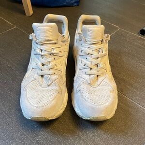 ASICS Gel Kayano 21 Trainer in Birch/Birch size 11.5